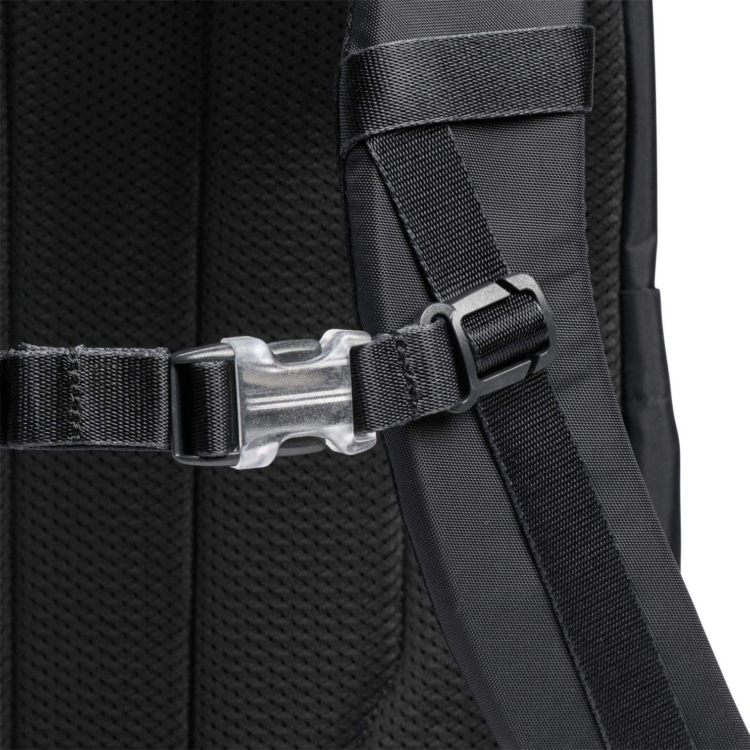 The Vitalize™ Backpack | 30.9 QT
